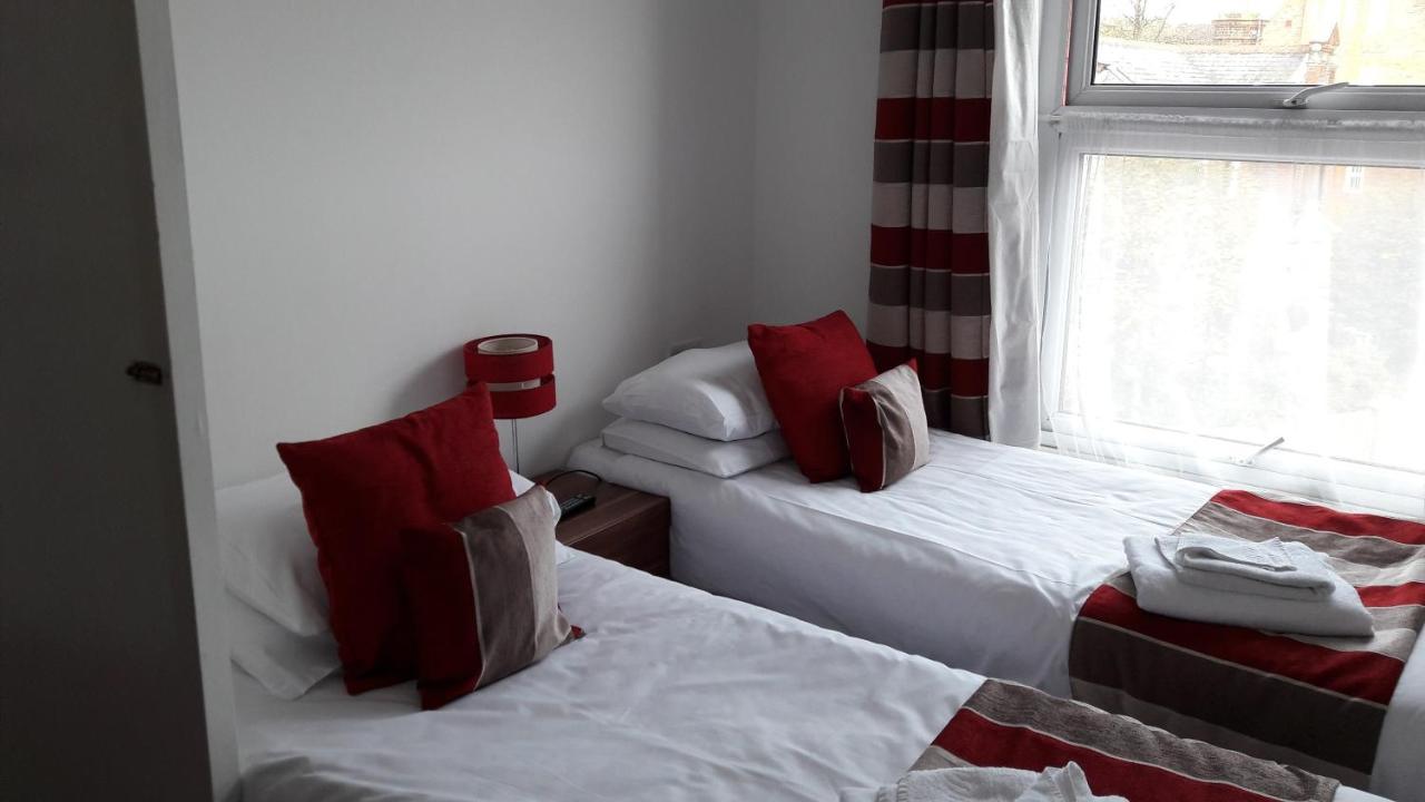 Alexandra Guest House Hemel Hempstead Exterior foto